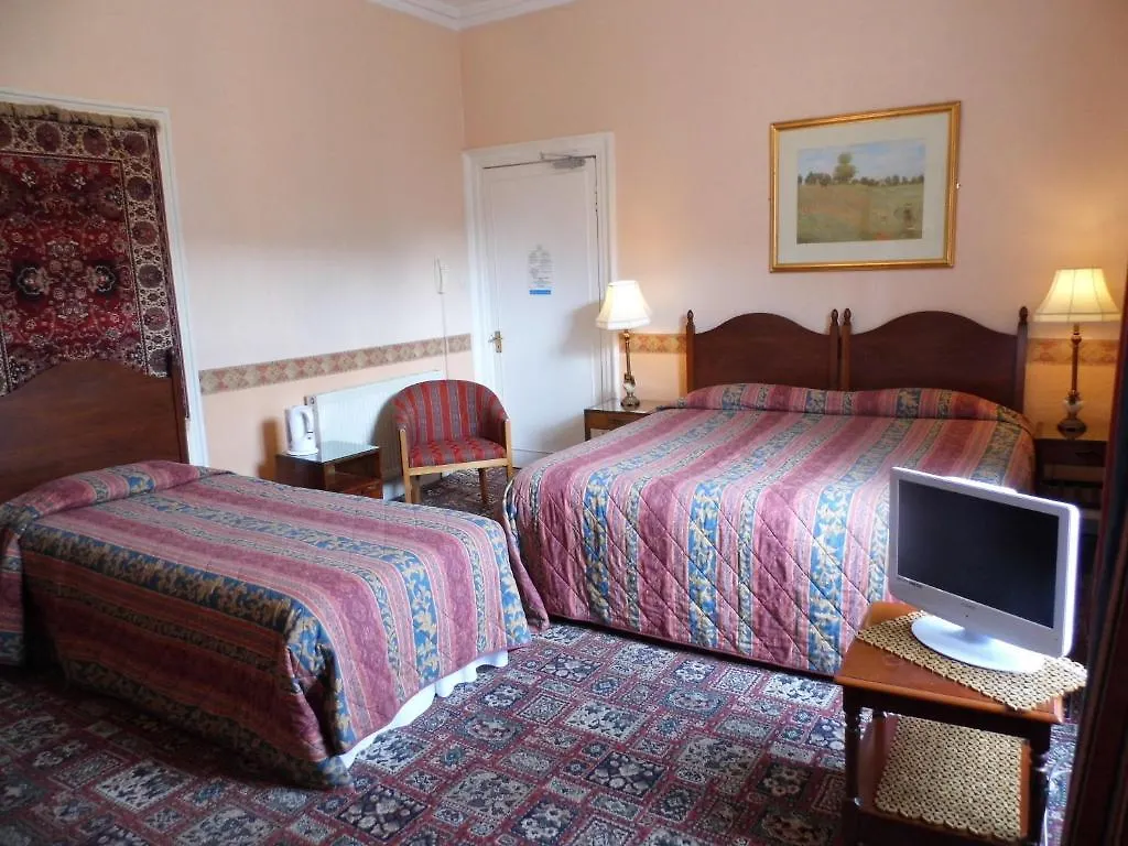 Averon Guest House Edinburgh 3*,
