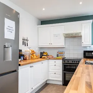 Castlereagh 3*, Belfast Birleşik Krallık