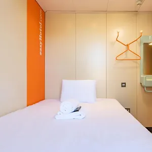 Easyhotel Hotel