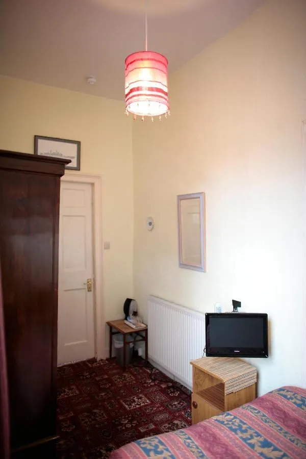 Averon Guest House Эдинбург 3*,  Великобритания
