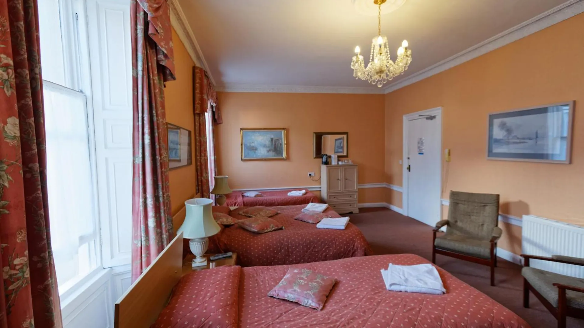 Averon Guest House Эдинбург Великобритания