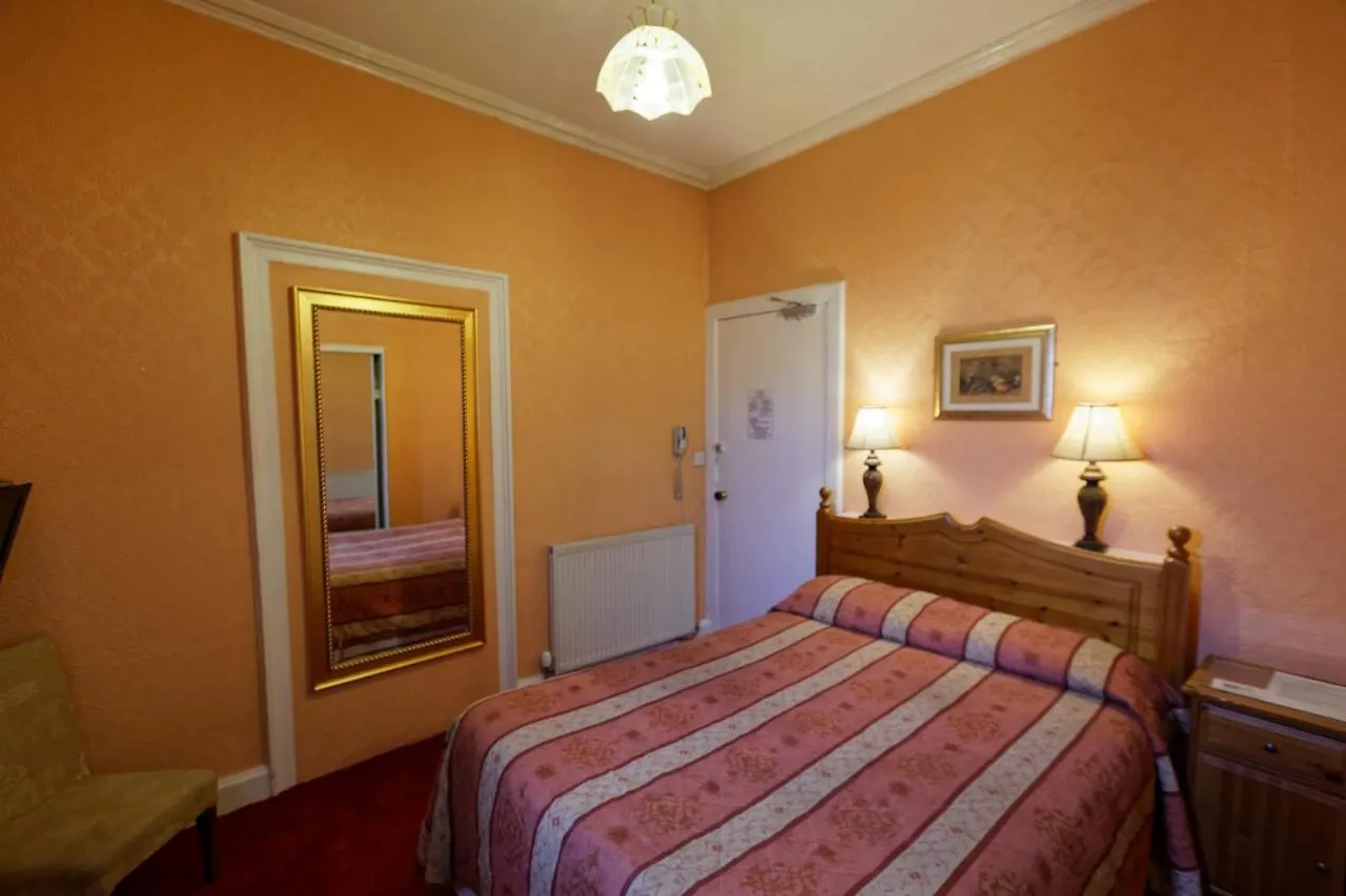 Averon Guest House Эдинбург